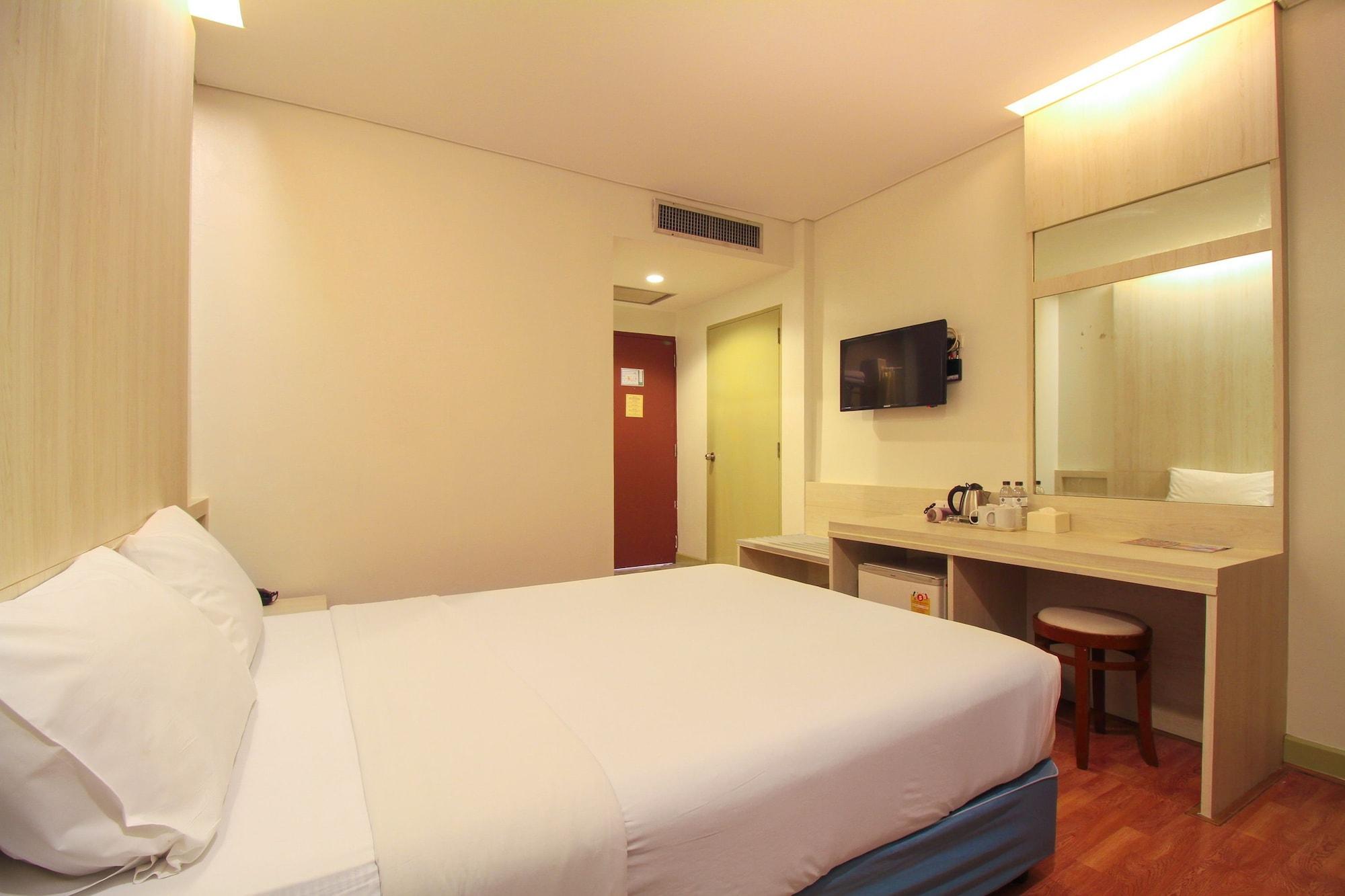 בנגקוק Ten Stars Hotel מראה חיצוני תמונה