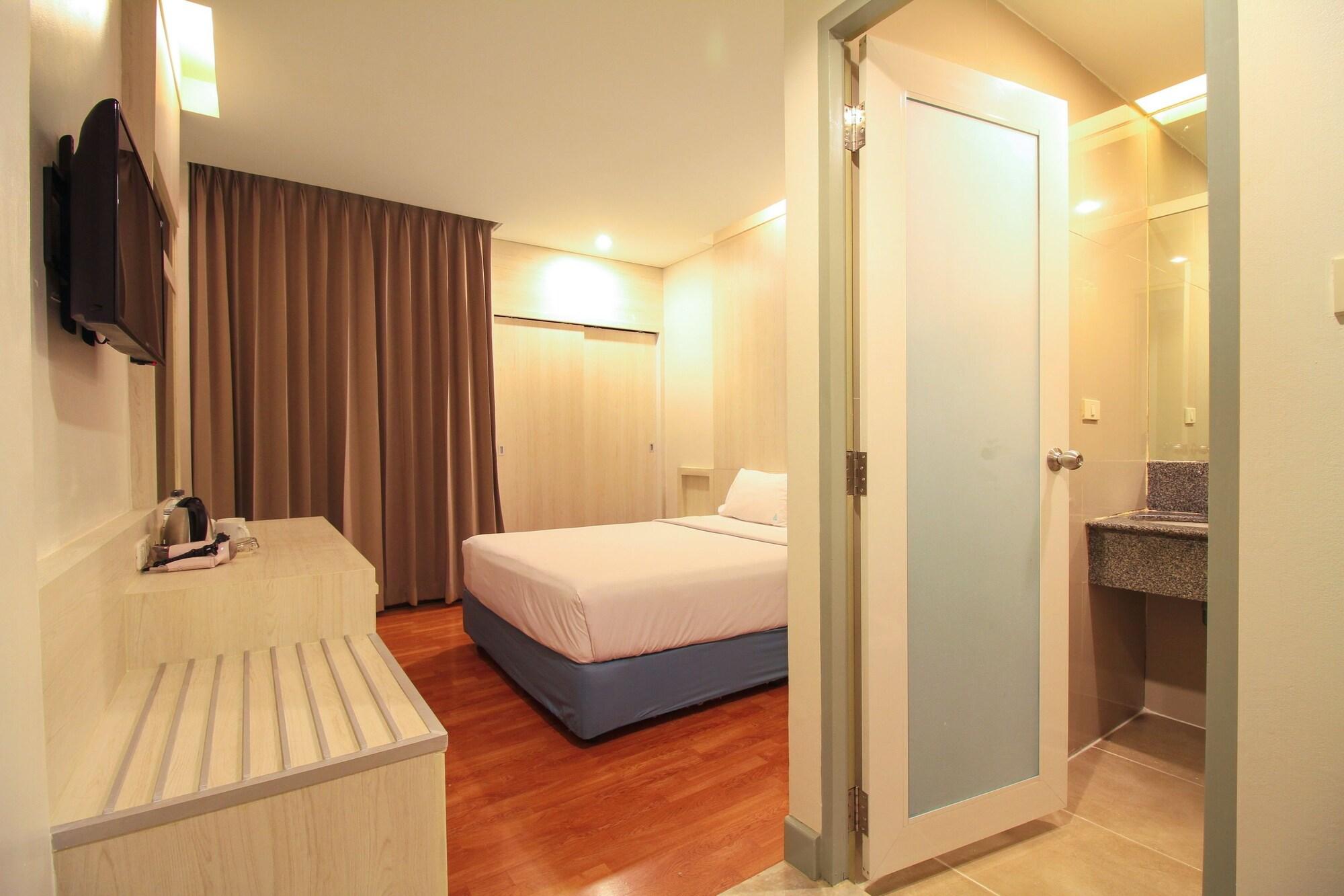 בנגקוק Ten Stars Hotel מראה חיצוני תמונה